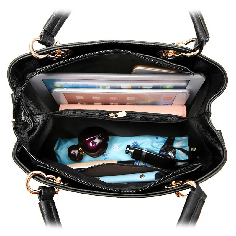 Retro fashion handbag in PU leather with a zipper and one-shoulder strap.