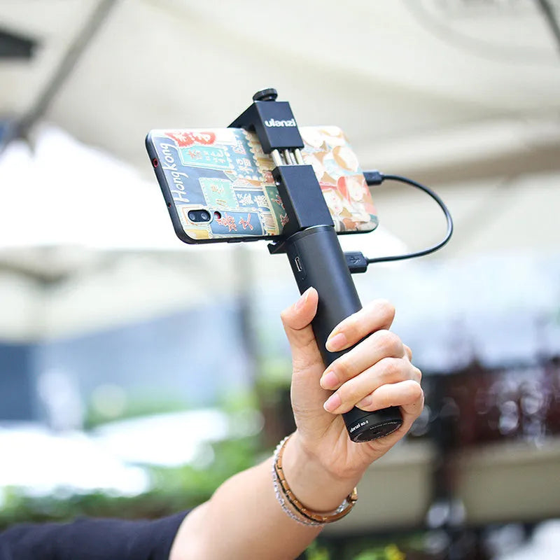 Black aluminium power bank with 6800mAh capacity measuring 12.5cm long