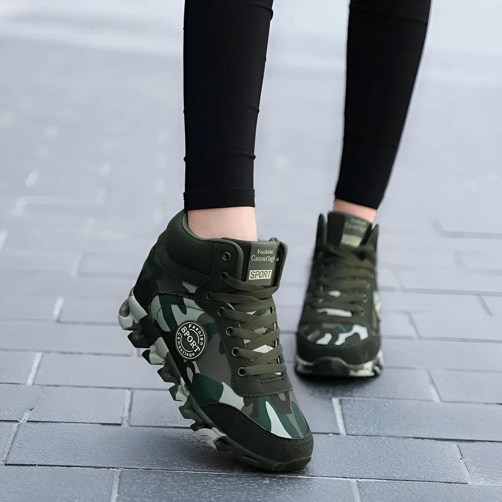 Green camouflage canvas sneakers for women with rubber soles