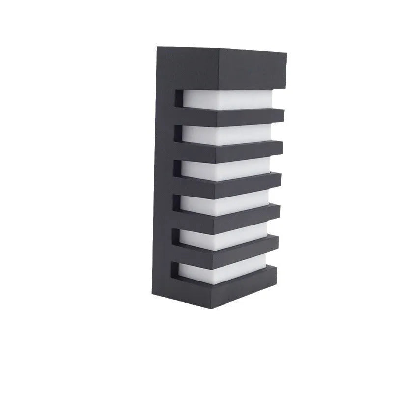 Minimalist silver aluminium alloy outdoor wall lamp with IP55 rating