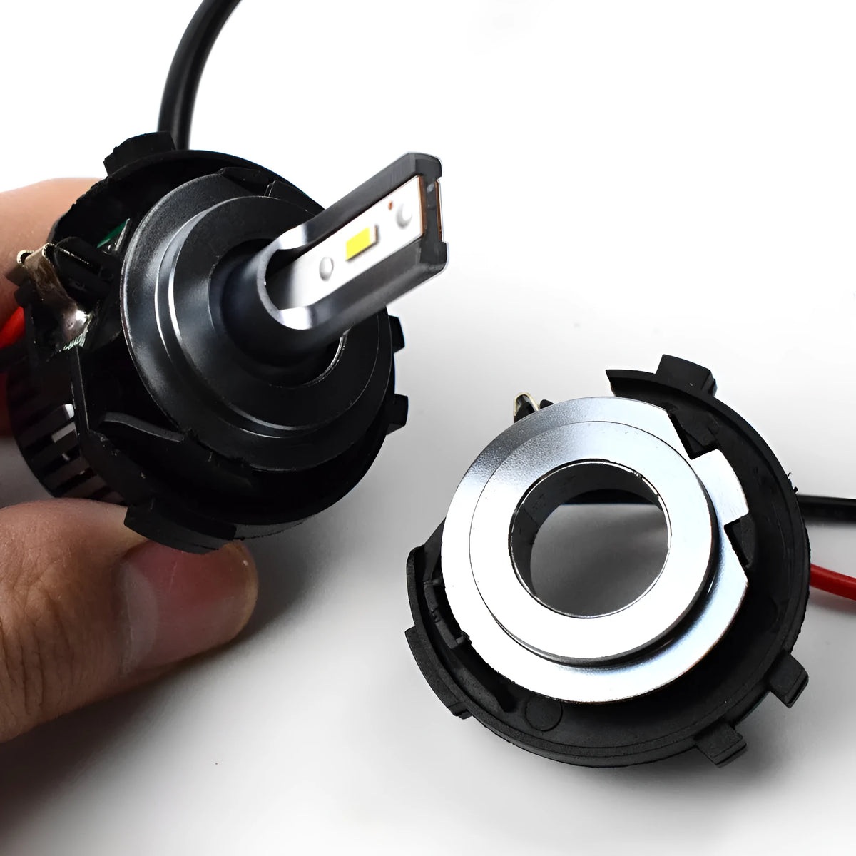 Black H7 LED headlight adapter bracket for Volkswagen Golf 5 MK5 GTI Jetta NF conversion