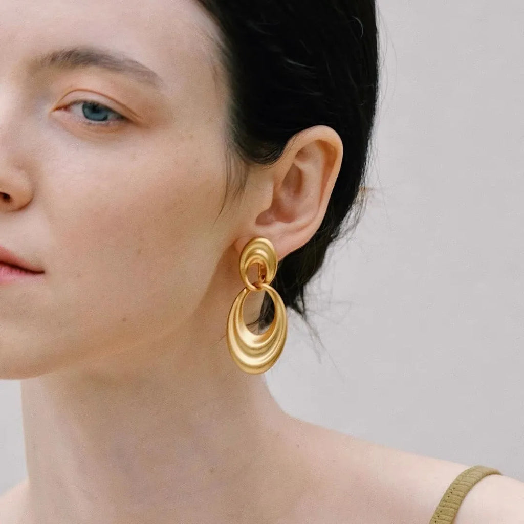French retro double circle earrings in quicksand gold with copper construction and U-shaped design