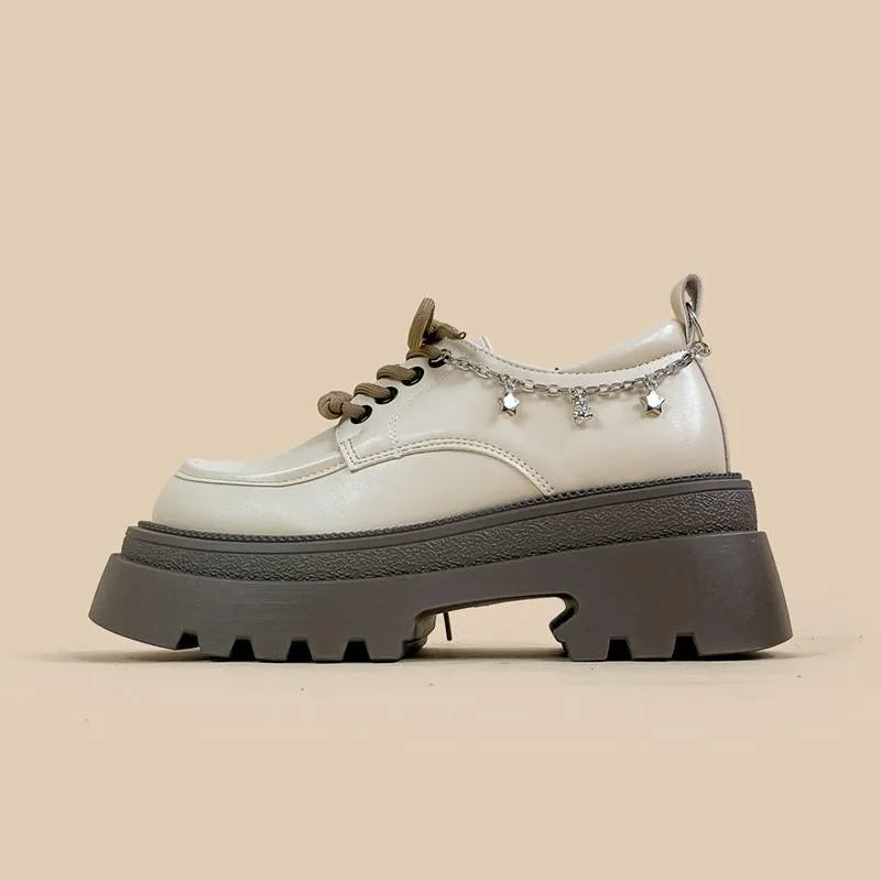 White British style platform Mary Jane shoes with a chunky 6-8cm heel and front lace-up.