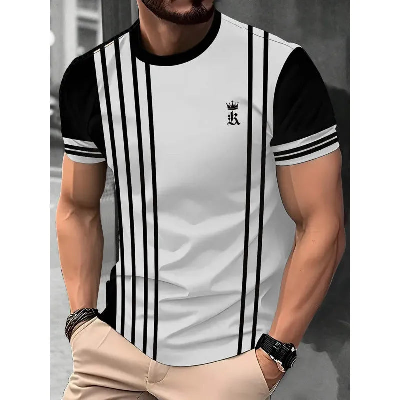 Man wearing a loose-fit short-sleeved T-shirt with a digital 3D striped print.