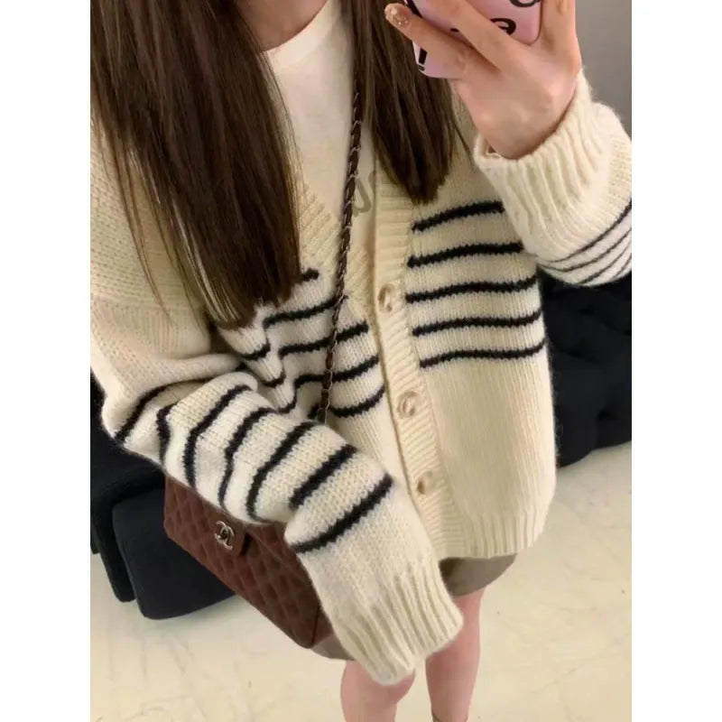 Collar button cardigan with 3D pattern in Japanese Korean casual style