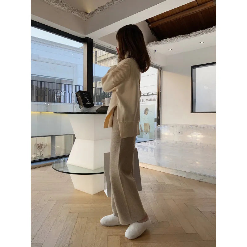 Women's high waist wide-leg knitted trousers in cream white with straight-leg cut and drooping mopping style