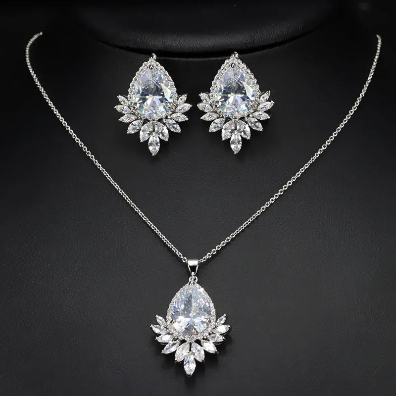 Bridal jewellery set with matching necklace, earrings and bracelet in blue, red or white colours