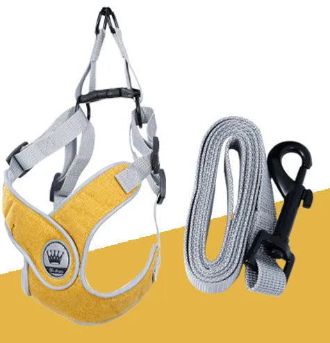 Adjustable dog harness in breathable mesh with reflective chest strap and metal control ring