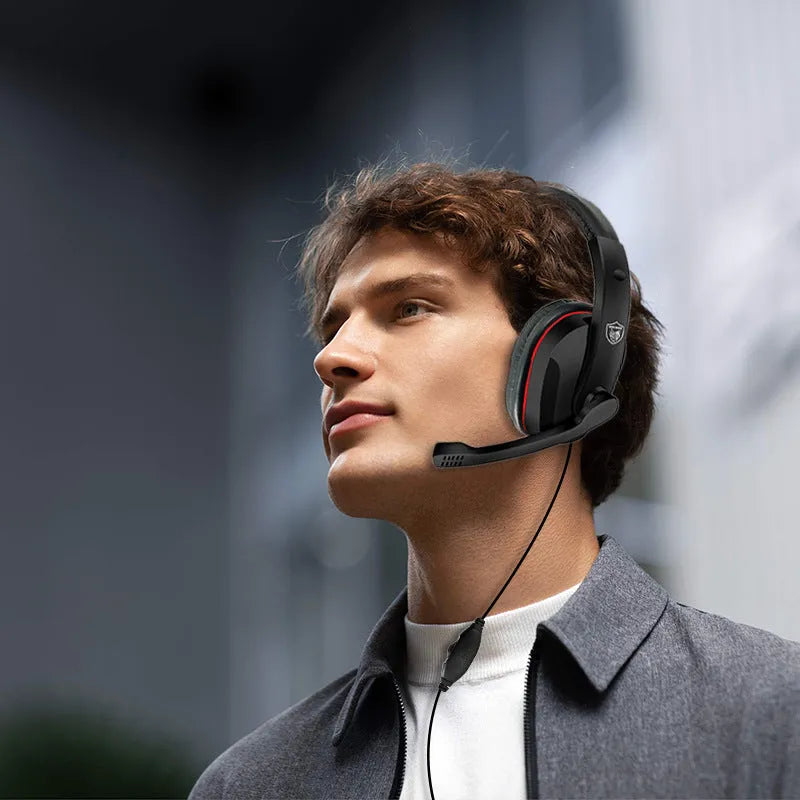 Black wired gaming computer headset with 40mm speakers for heavy bass audio