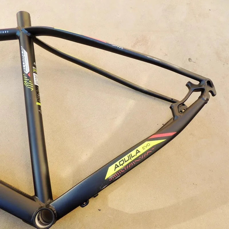 Black green 29-inch aluminium mountain bike frame with internal cable routing and disc brake mounts