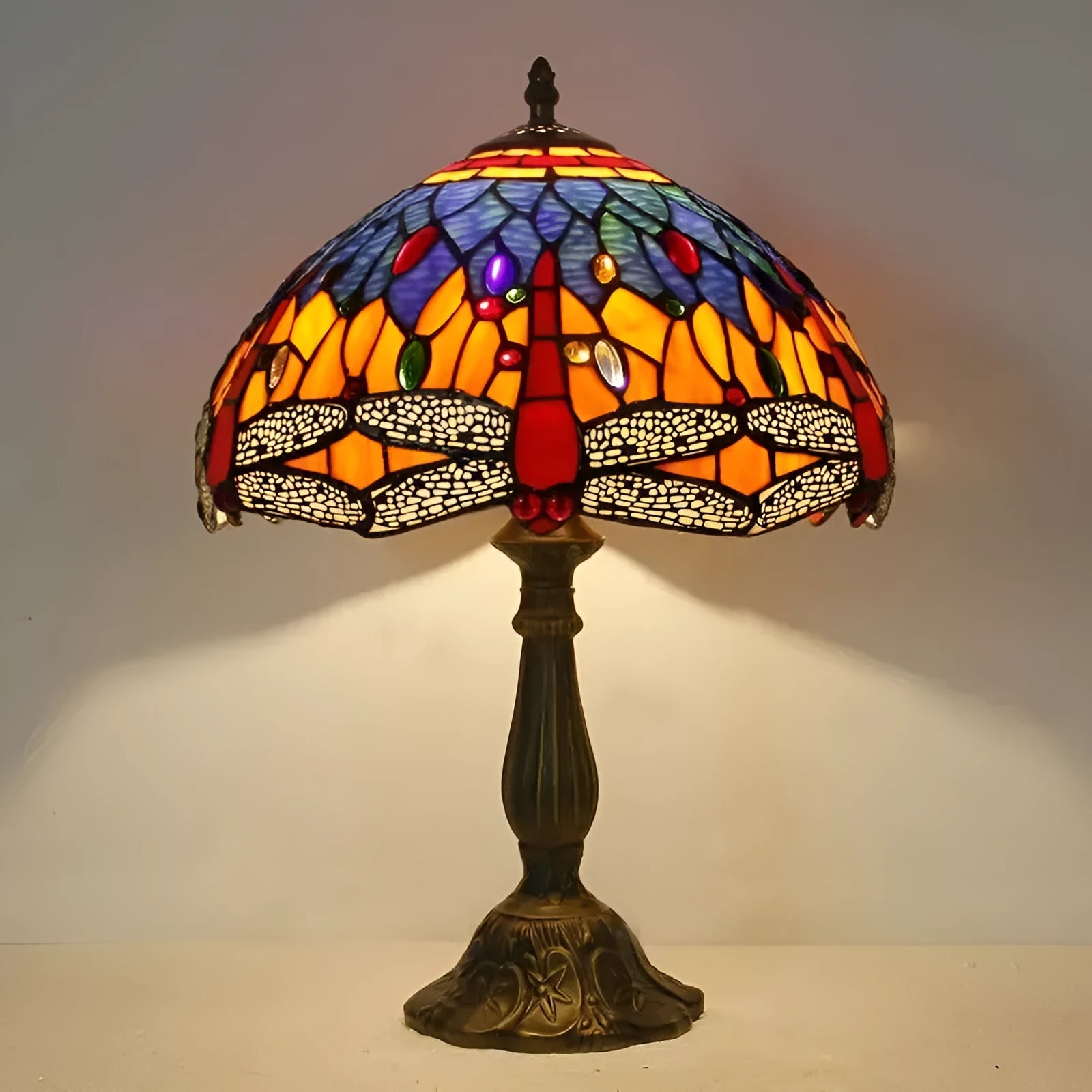 Tiffany stone table lamp with dragonfly design in European retro style
