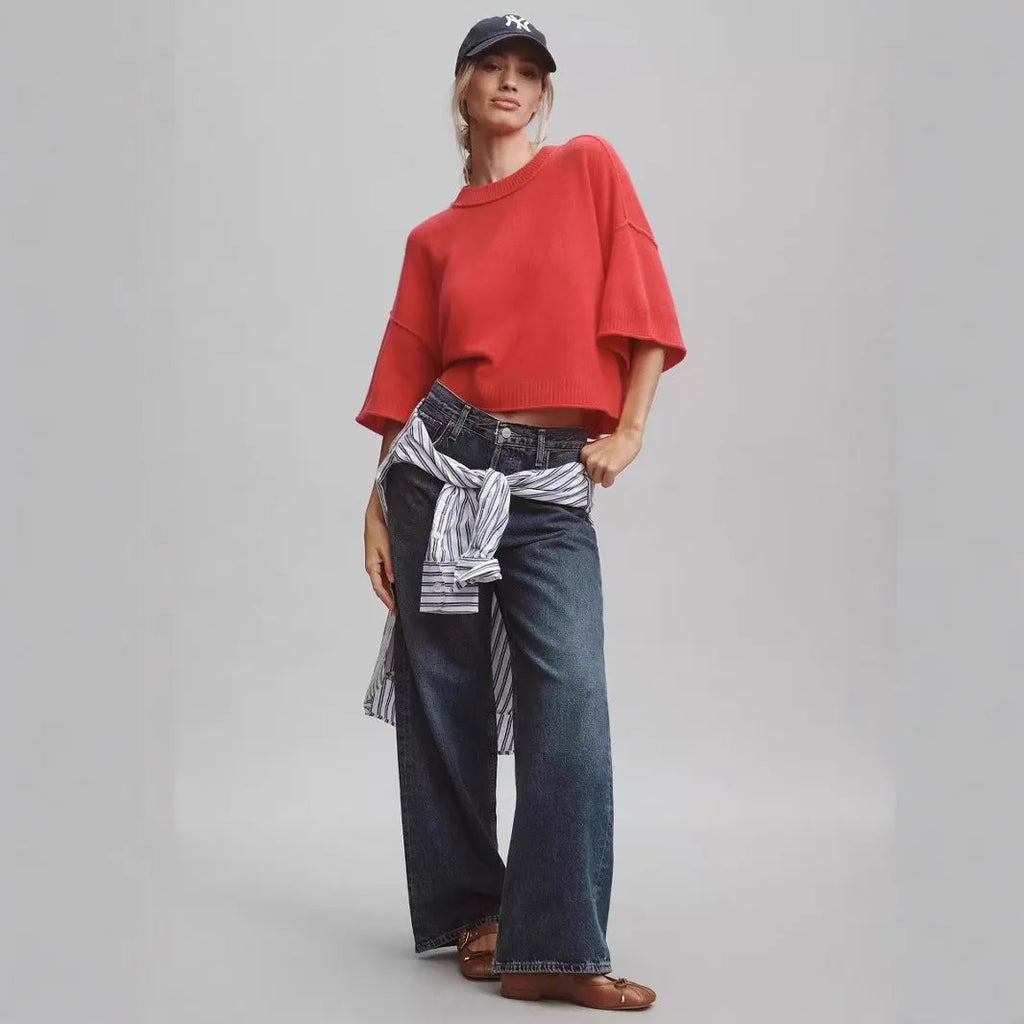 Red hot girl style short T-shirt with exposed navel design and regular sleeves