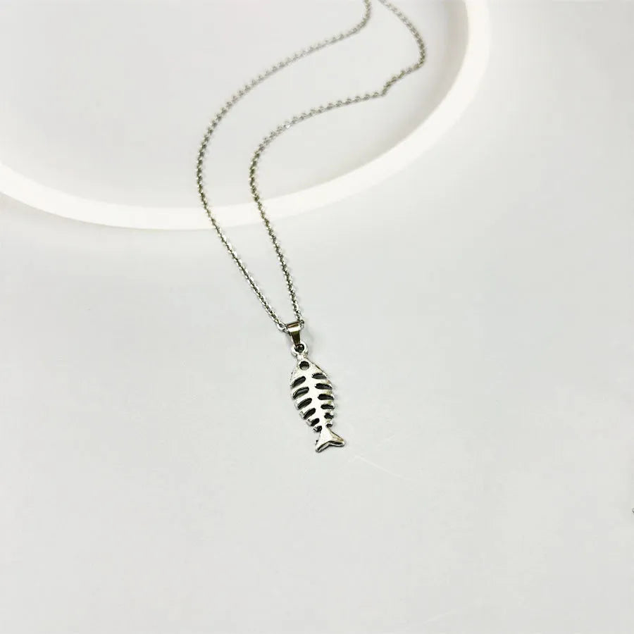 Retro fishbone-themed alloy necklace with adjustable O-chain and matching earrings.