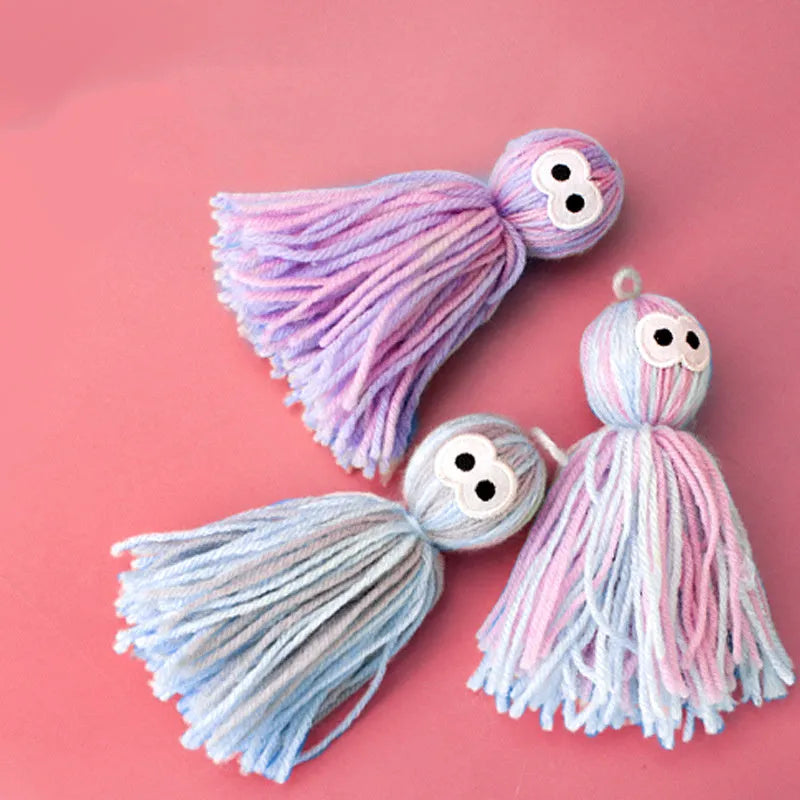 Bite-resistant hangable wool cat ball and teaser stick toy set for feline play and teeth grinding