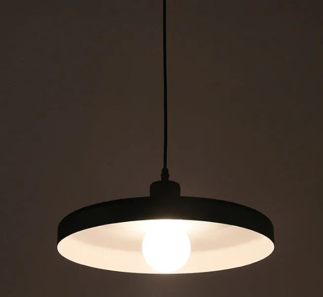 Aluminium alloy restaurant chandelier in black or white finish with three diameter size options