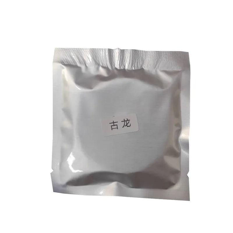 Black solar-powered car aromatherapy decoration with electromagnetic de-icing function on dashboard