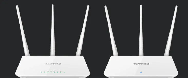 White wireless router with antennas for dual-band 2.4G and 5G WiFi home networking