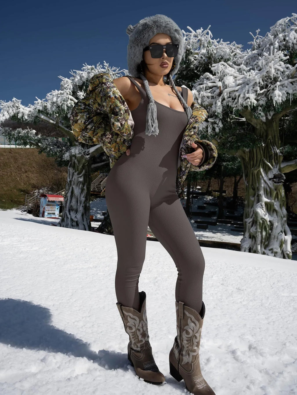 Women's spandex suspender tank top tights with adjustable buttons and long sleeves