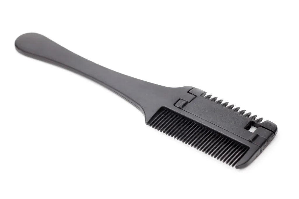 Pet razor comb for dogs and cats with ten spare blades on a white background.