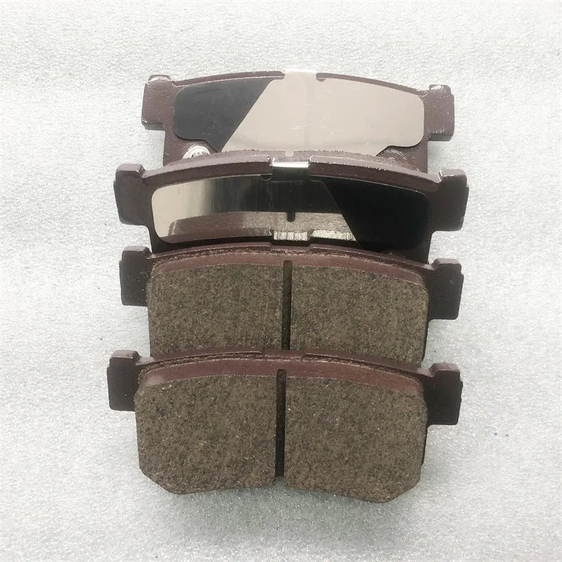 Ssangyong vehicle brake pad with 48413090A1 OEM part number for front and rear wheels