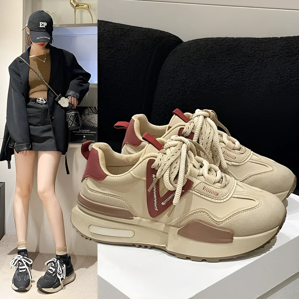 Women's black and khaki red retro platform sports shoes with round toe and front lace-up.