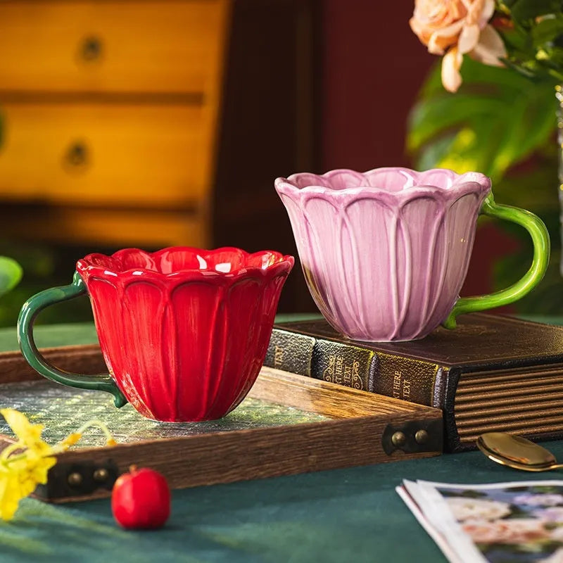 Ceramic breakfast cup with floral pattern showing 500ml capacity