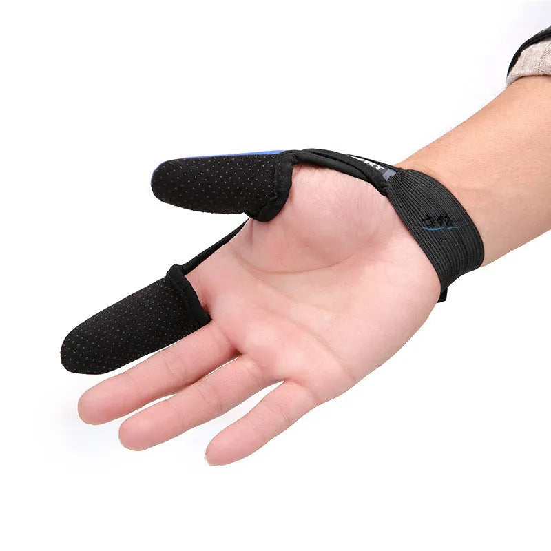 Two-finger fishing glove with microfiber palm and diving cloth back in camouflage colour