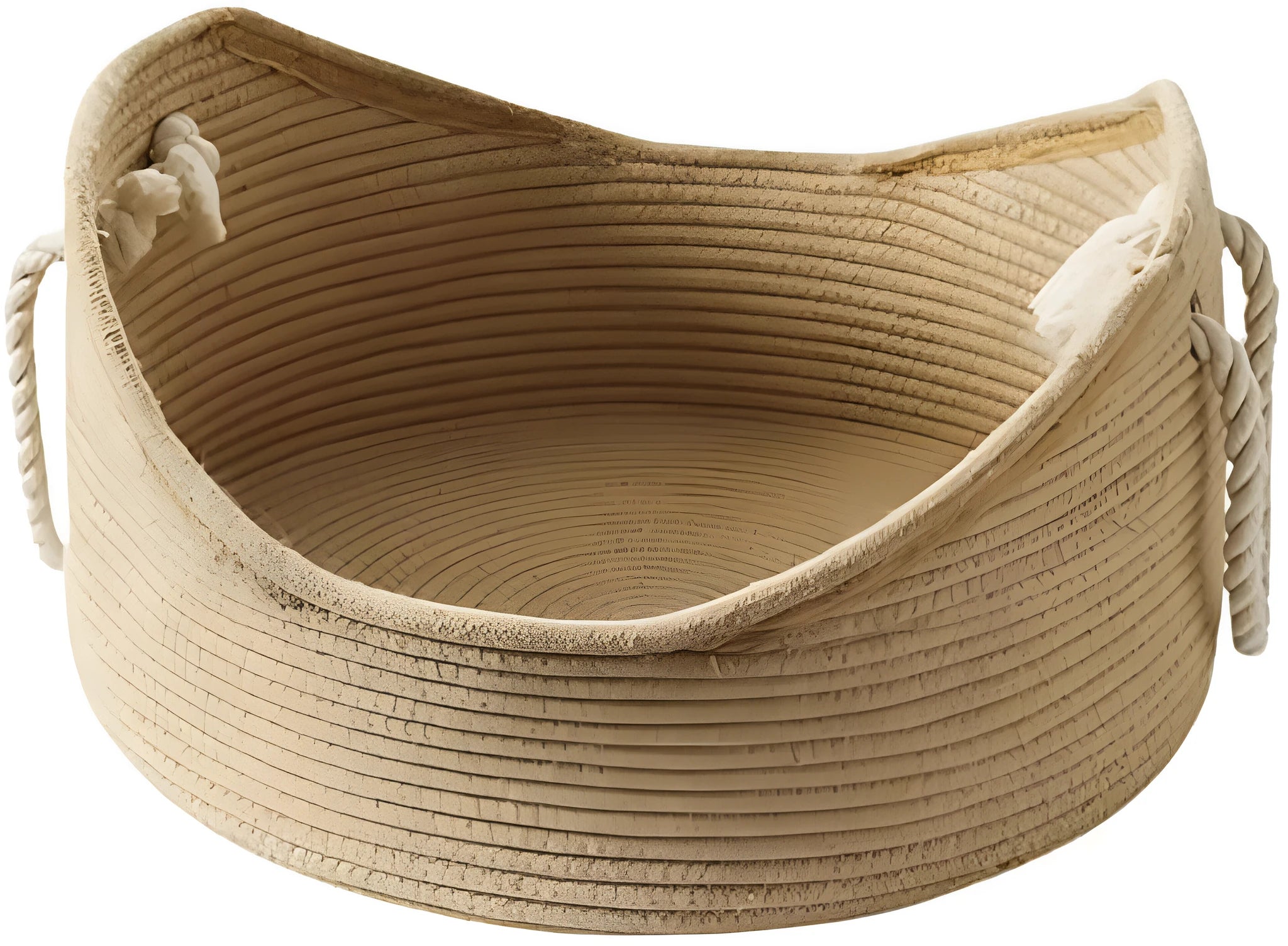 Wicker cat bed basket with a corrugated scratching surface, shown in two sizes.