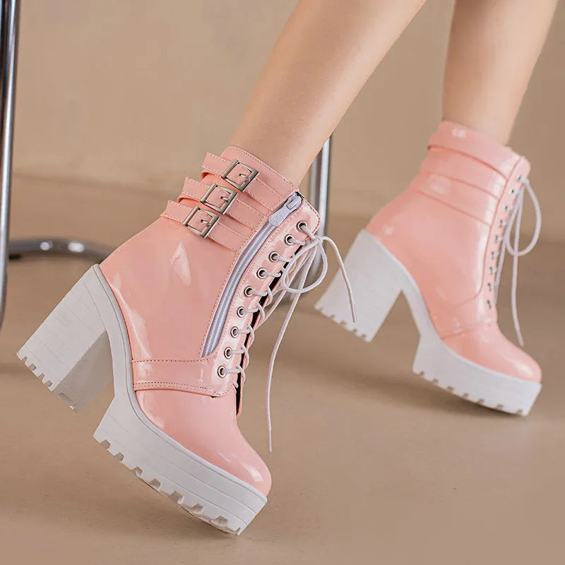 Women's black ankle boots with chunky 6-8cm rubber heel and front lace-up design