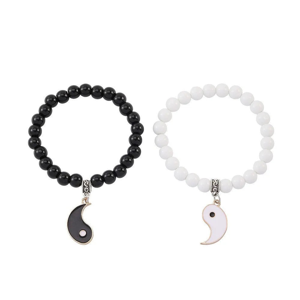 Alloy geometric eight-diagram bracelet with electroplated finish in four colour options