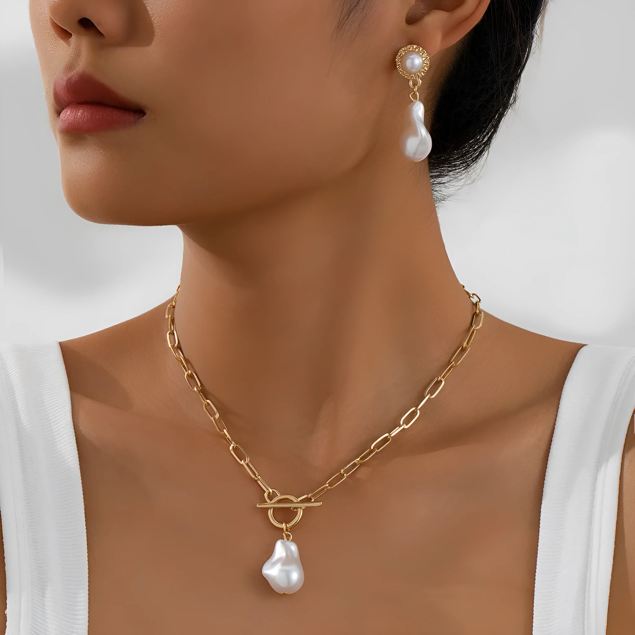 Gold retro baroque pearl necklace and earrings two-piece jewellery set for women
