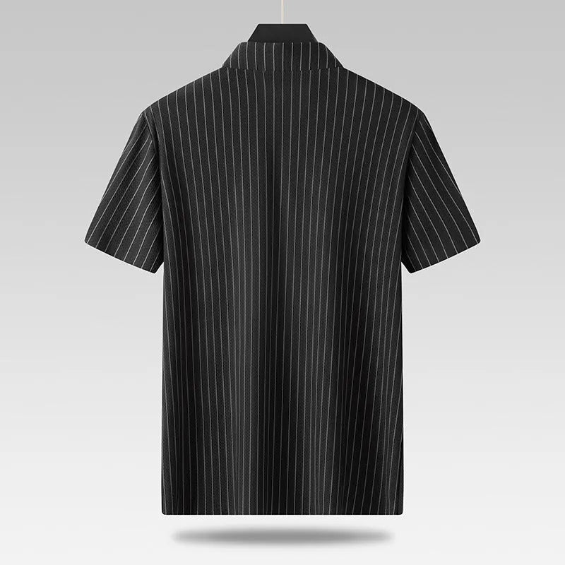 Men's plus-sized striped cardigan shirt in loose fit with square collar design