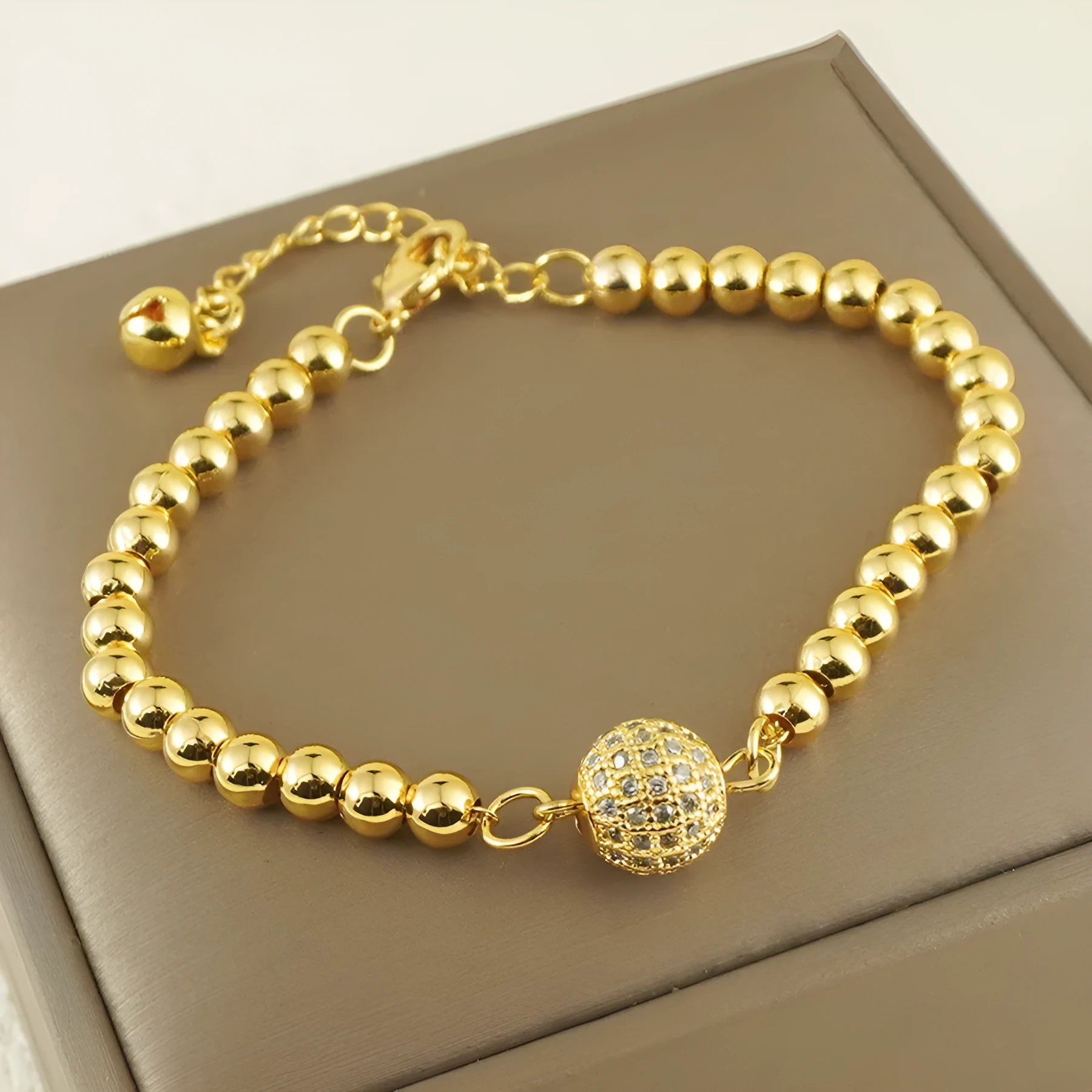 Arabic-style copper bracelet with heart shape and round zircon stones, electroplated women's jewellery