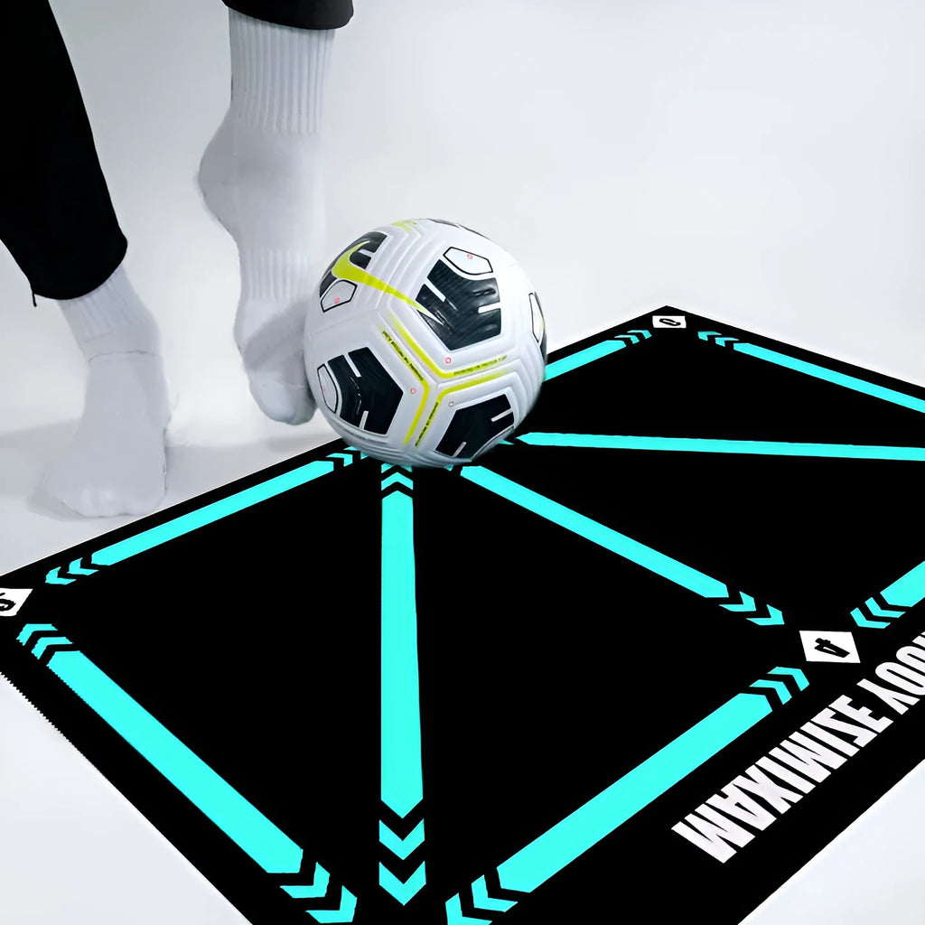 Rubber indoor football training mat for skill lifting practice with cushion coloured surface