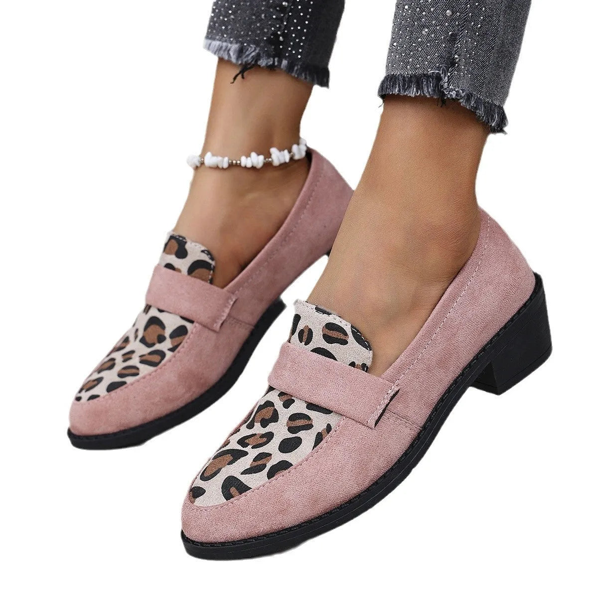 Leopard print suede slip-on pumps with chunky mid-heel and pointed toe in pink colour