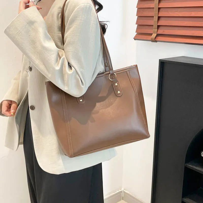 Korean style horizontal square shoulder underarm bag in PU material with sandwich pocket design