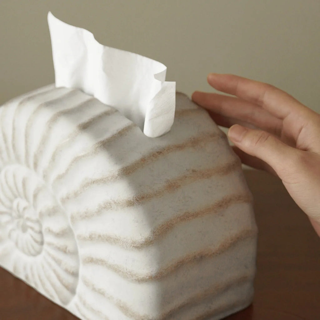 Conch ramble resin tissue box with sea shell design for home decoration
