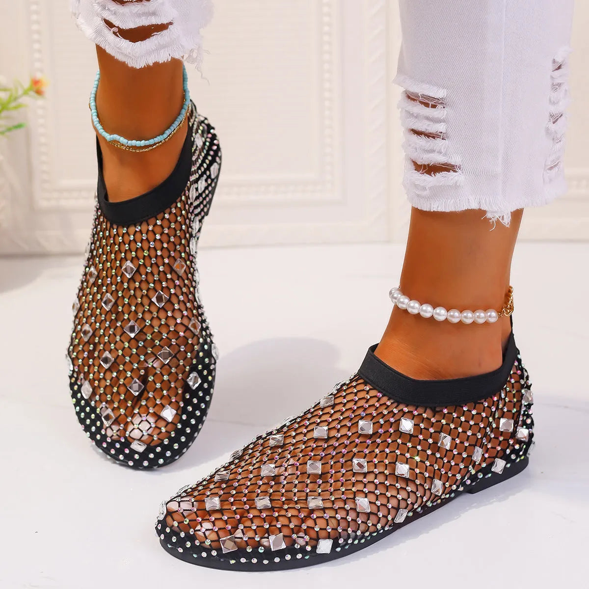 Women's flat sandals with mesh upper and colourful rhinestone decoration, round toe design with rubber sole