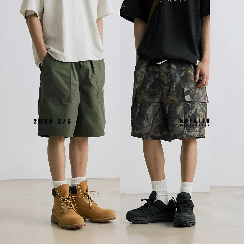Loose straight-leg denim shorts with elastic waistband in black and army green colours
