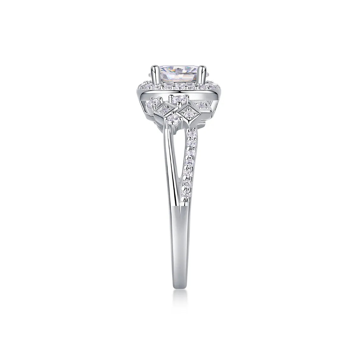 Harbor Clear Sky 1-carat moissanite wedding ring set on a white background with platinum-plated S925 silver band