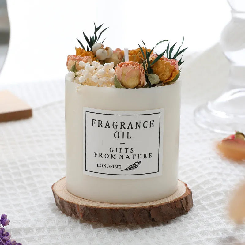 Dried flowers decorated aromatherapy candle in various scents with gift box packaging option