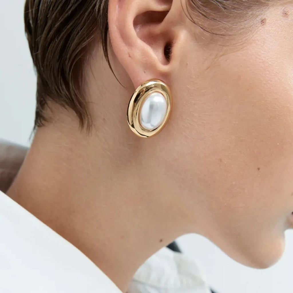 Pair of stainless steel vintage pearl ear studs with electroplated finish for women