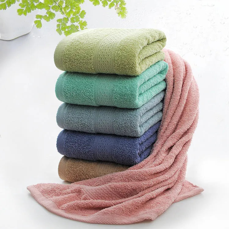 Thickened 800gsm cotton blend bath towel shown in Apple Green colour option