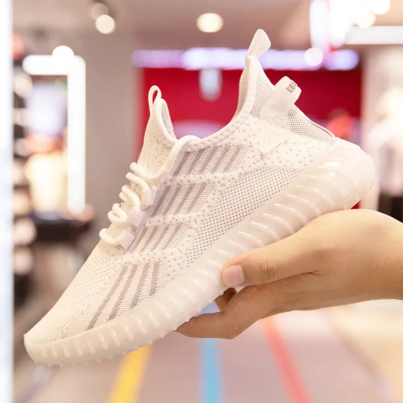 Men's white breathable flying fabric sports shoes with low-top design and platform heel
