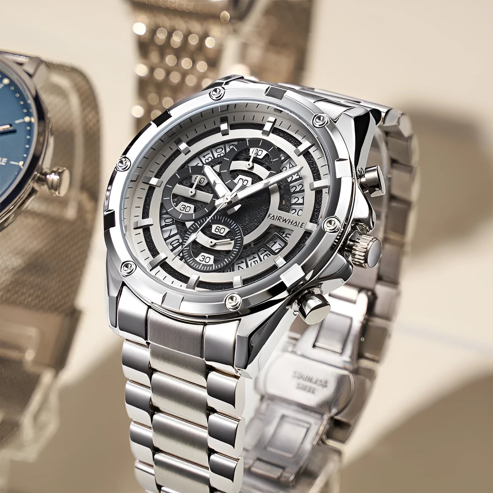 Men's waterproof quartz watch with luminous hands and steel band in black or silver case options