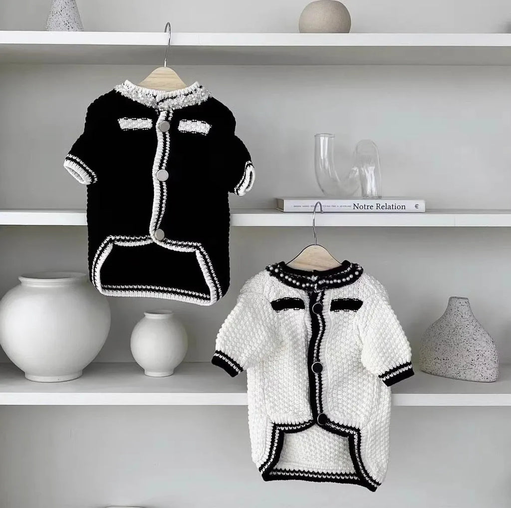 Korean style white puppy sweater with pearl collar for small dogs, size chart showing weight ranges