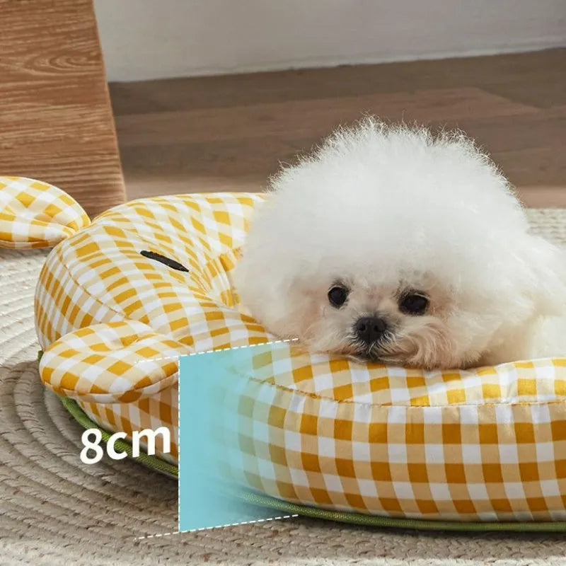 Green reversible dog mat showing cooling gel side and fleece side, with size options S, M, L, XL.