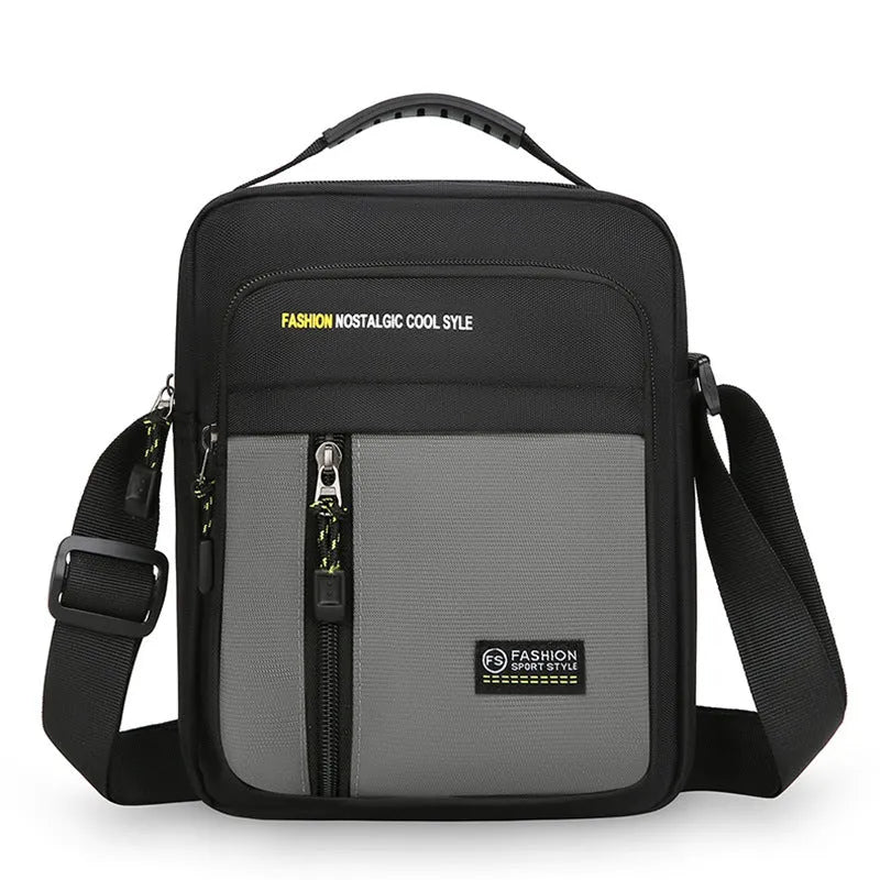 Men's casual outdoor one shoulder messenger bag in nylon with crossbody strap