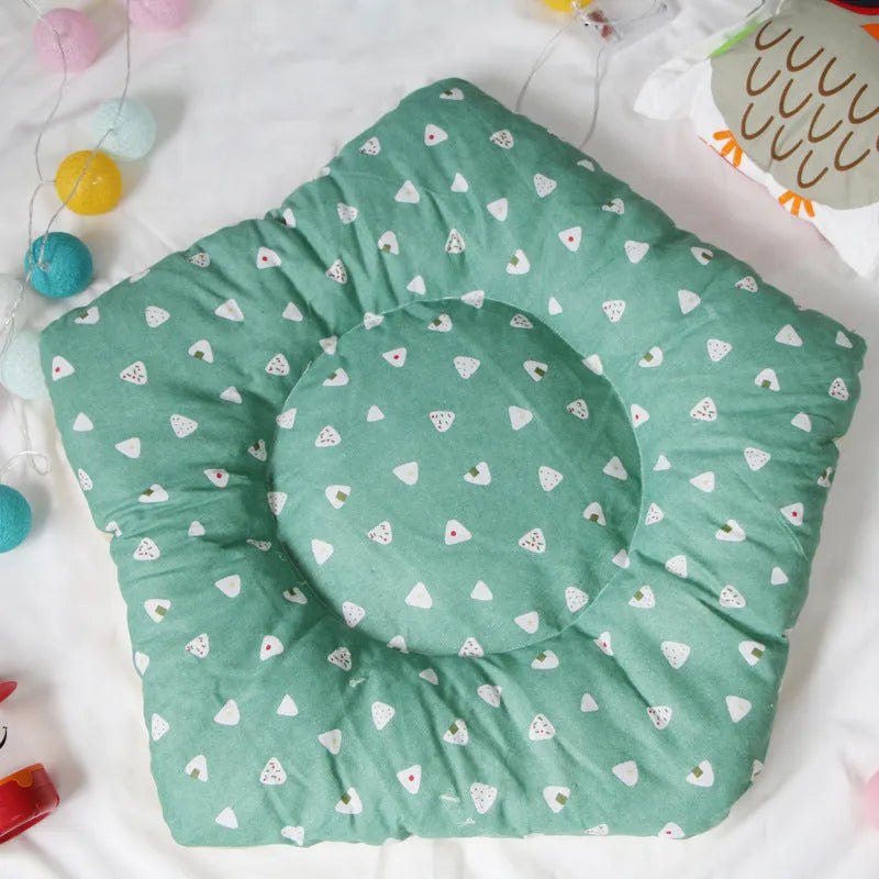 Green triangular cotton pet tent kennel for dogs and cats, wood stick splicing pet nest in S M L sizes