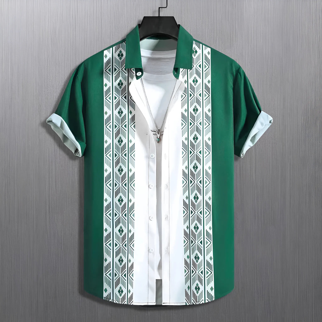 Men's loose fit plaid short-sleeved shirt with lapel in polyester fabric